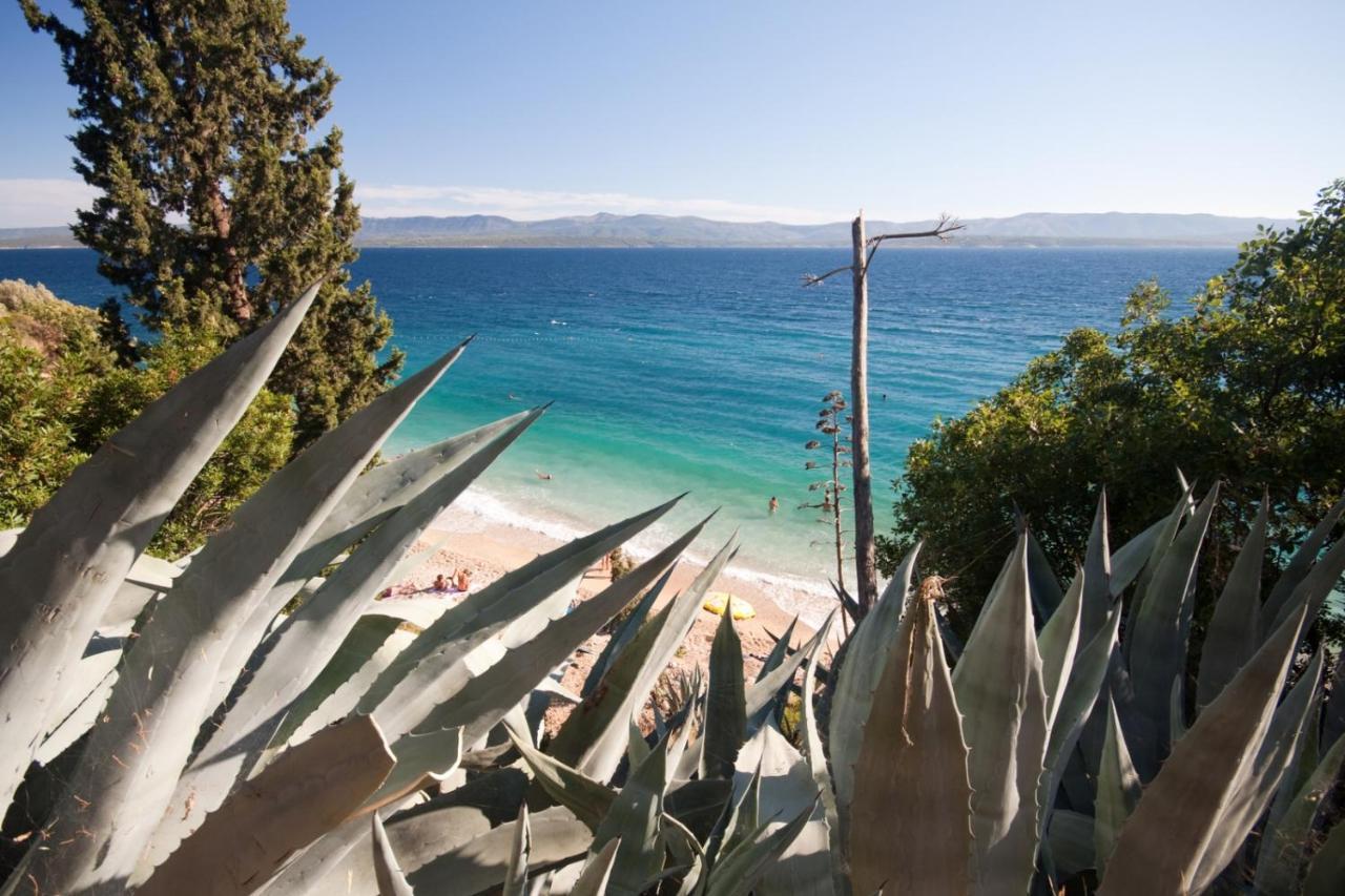 Apartment In Bol With Seaview, Terrace, Air Condition, Wifi Bagian luar foto