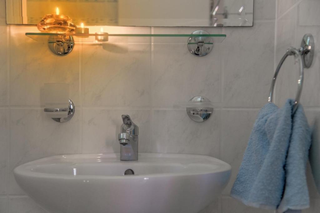 Apartment In Bol With Seaview, Terrace, Air Condition, Wifi Bagian luar foto